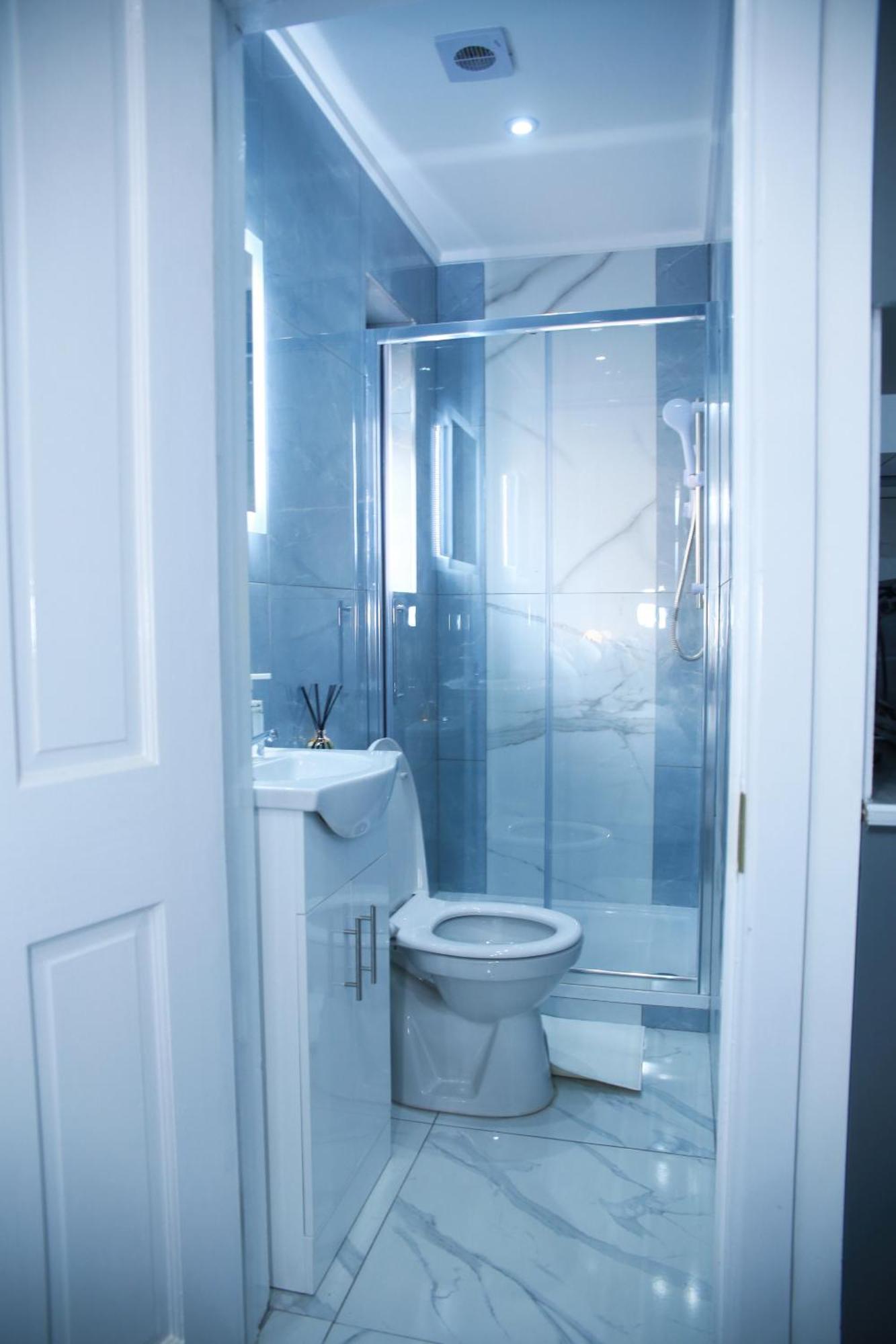 Apartamento Harrow Luxury Flat With Free Parking. Londres Exterior foto
